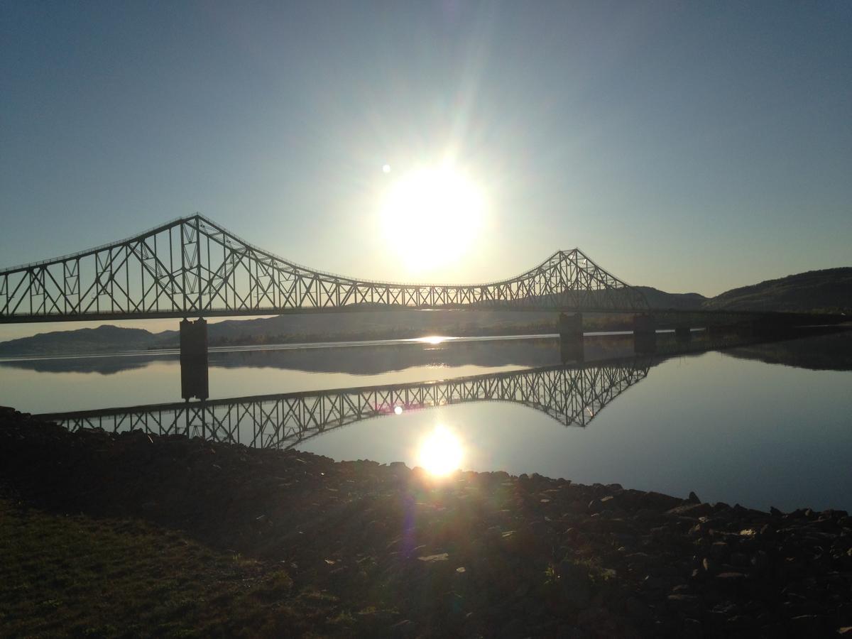 Dans Les Draps De Morphee Acomodação com café da manhã Campbellton Exterior foto